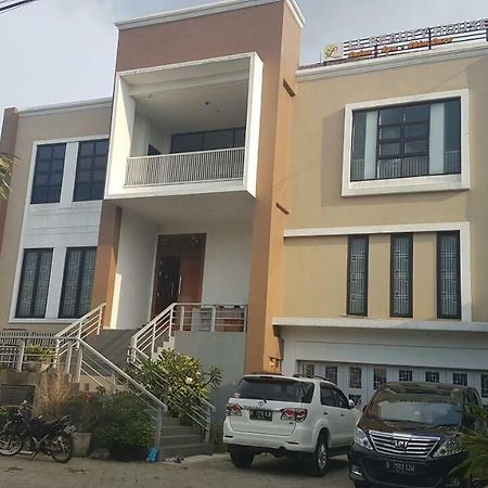 Bintara Jaya Yemima Guest House Μπεκάσι Εξωτερικό φωτογραφία